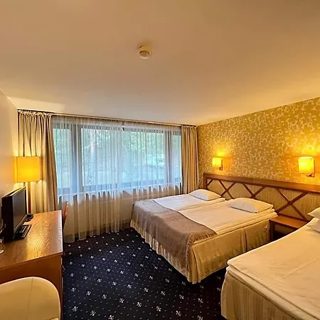 Park 4*